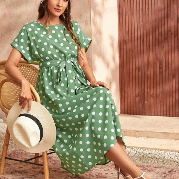 SHEIN Maternity polka dot belted dress - Picture 2 of 9